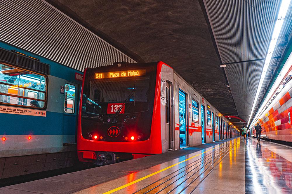 Metro de Santiago: Comunicaciones para transporte público
