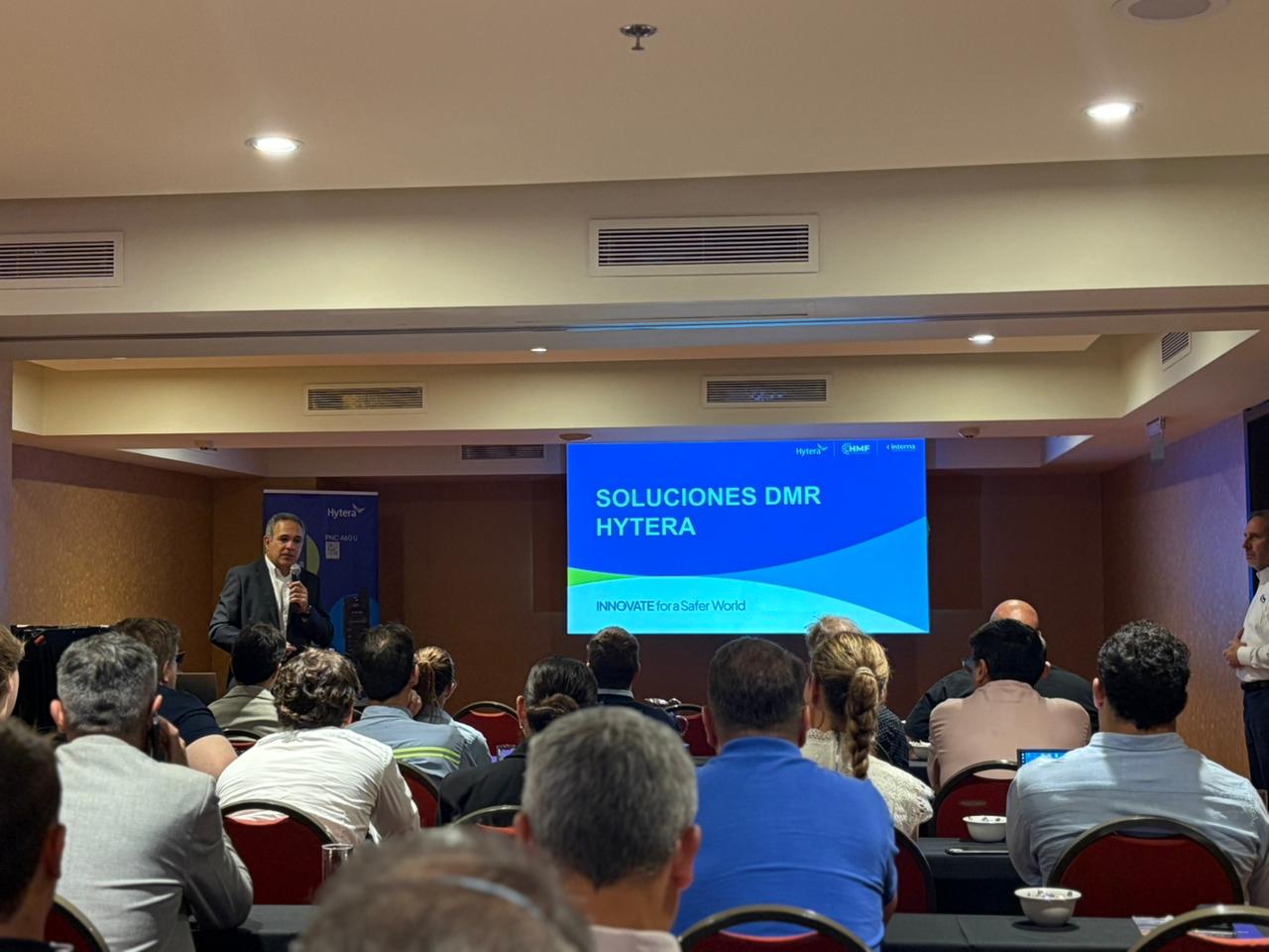 Diego Domínguez, Gerente Hytera, en evento de minería de Mendoza Argentina