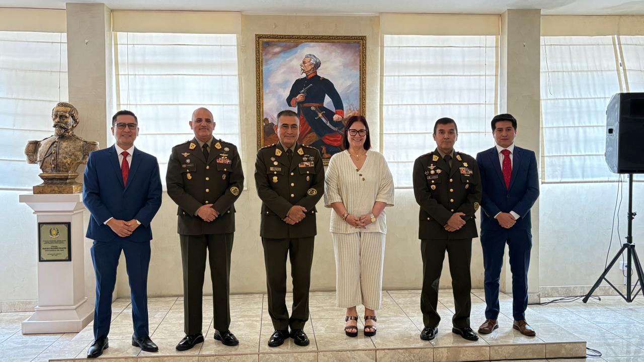 Donaci&oacute;n de radios Hytera para el proceso electoral de Per&uacute; 2026